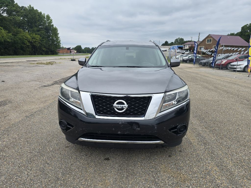 2016 Nissan Pathfinder Image 2