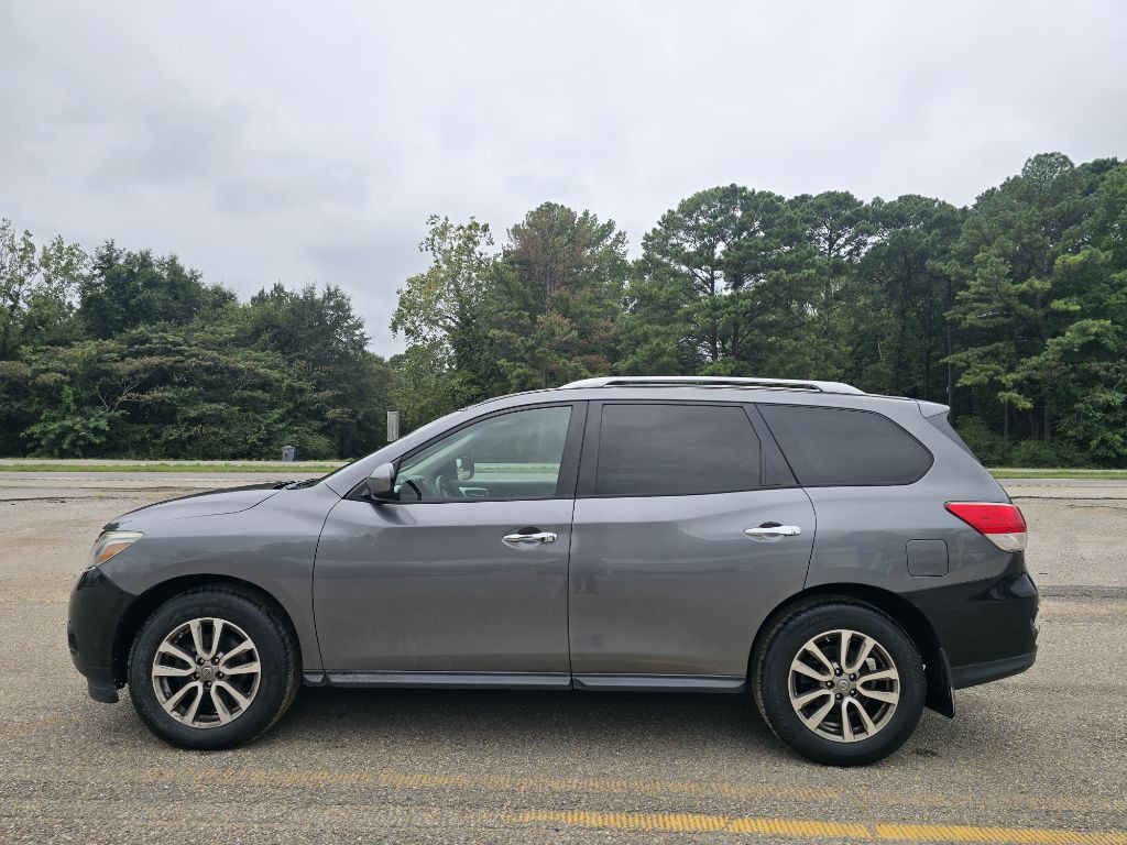 2016 Nissan Pathfinder Image 5