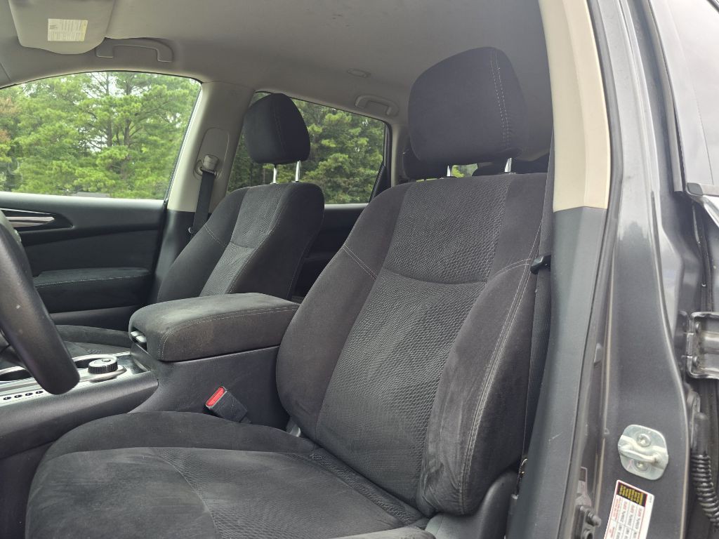 2016 Nissan Pathfinder Image 10