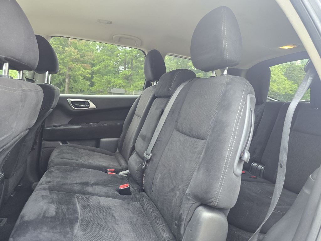 2016 Nissan Pathfinder Image 13