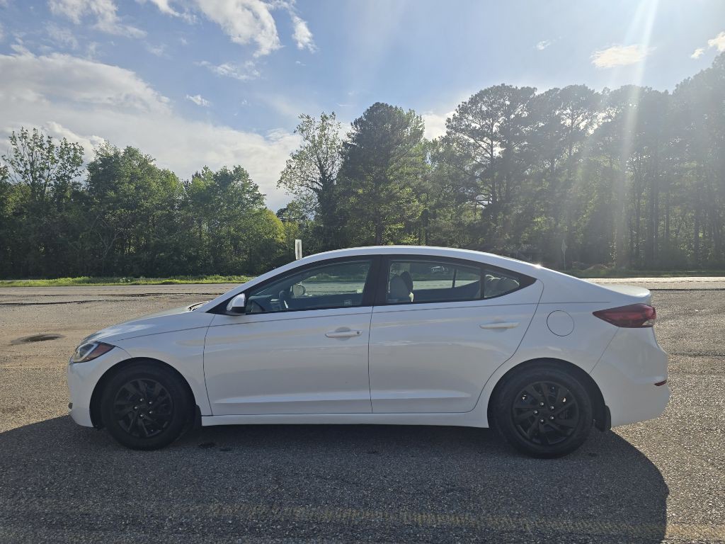 2018 Hyundai Elantra Image 4