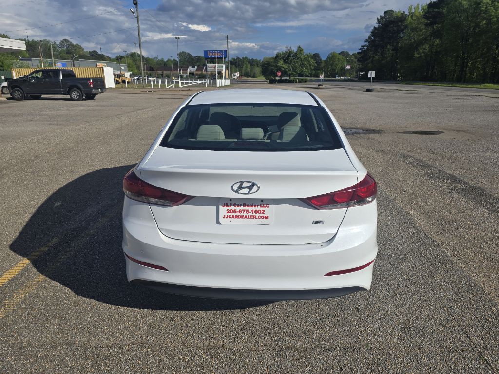 2018 Hyundai Elantra Image 8