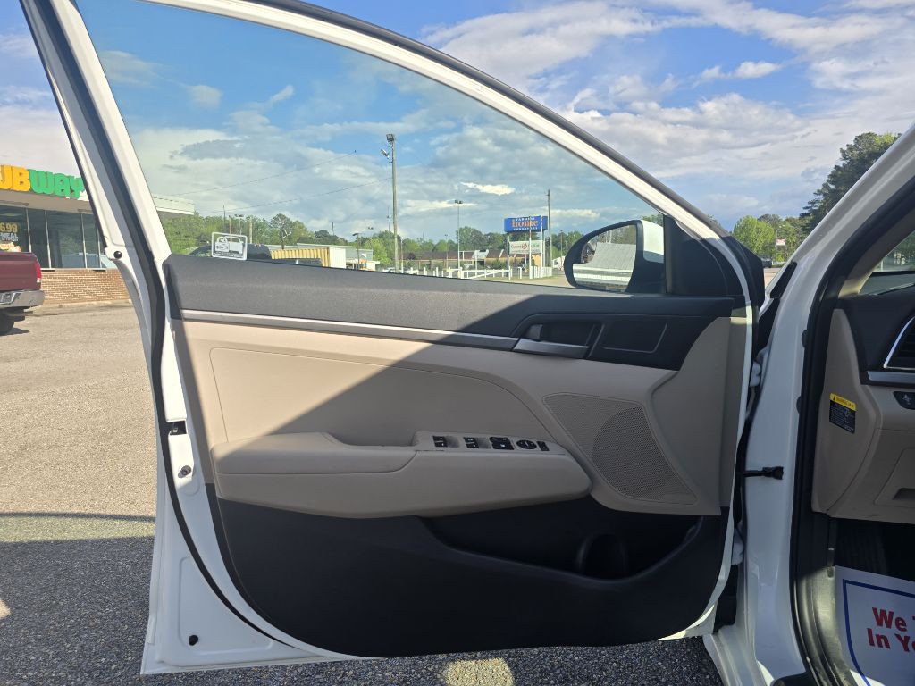2018 Hyundai Elantra Image 10