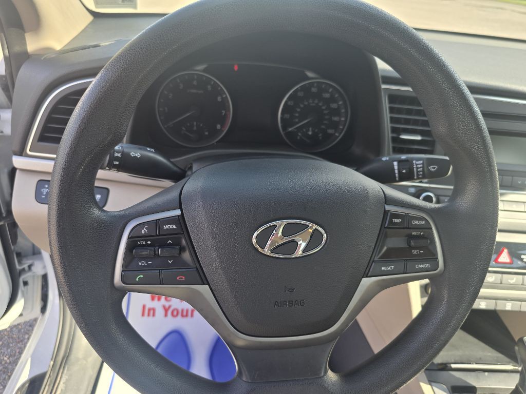 2018 Hyundai Elantra Image 12