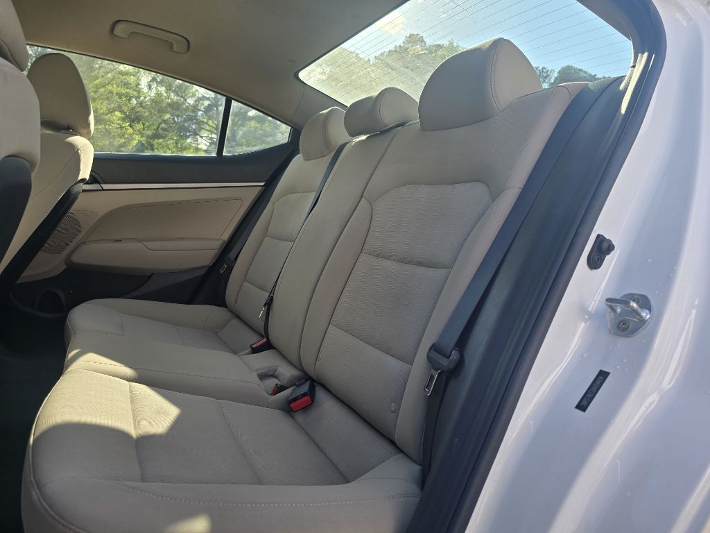 2018 Hyundai Elantra Image 14