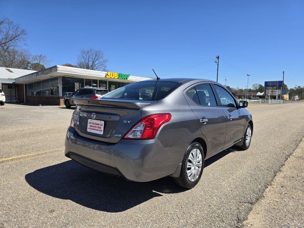 2016 Nissan Versa Image 7