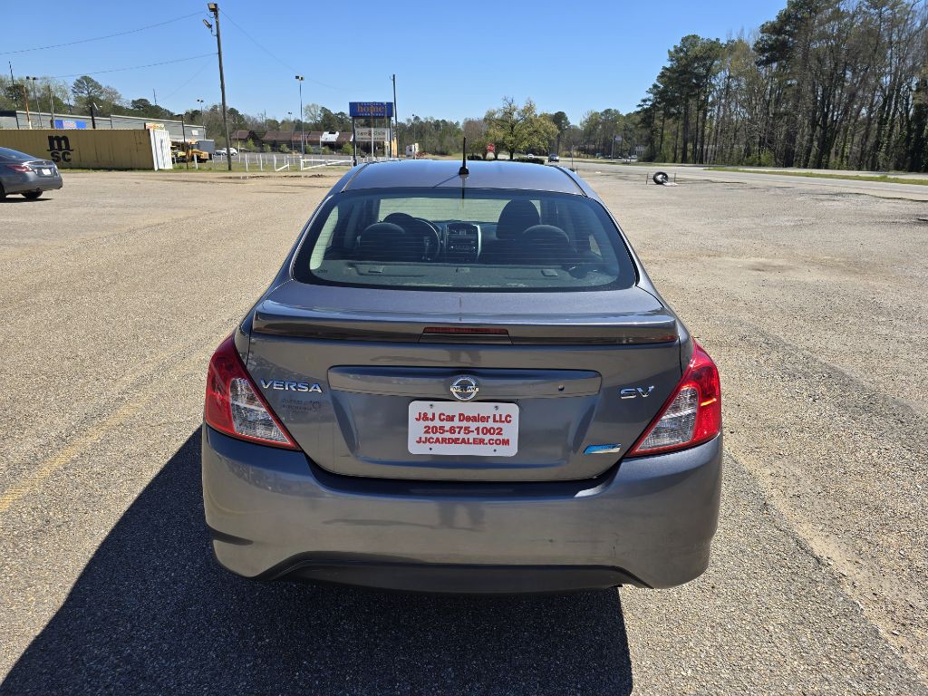2016 Nissan Versa Image 8