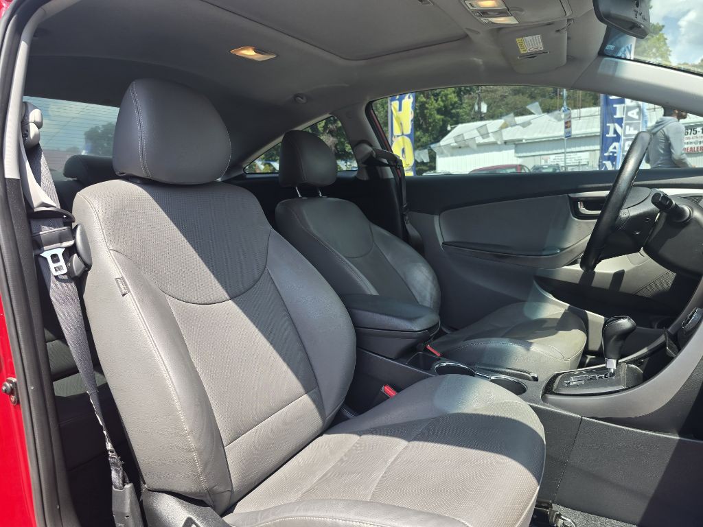2013 Hyundai Elantra Image 14