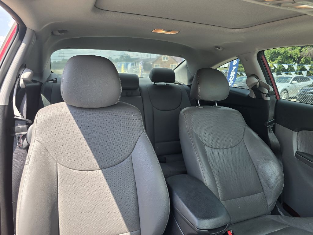 2013 Hyundai Elantra Image 15