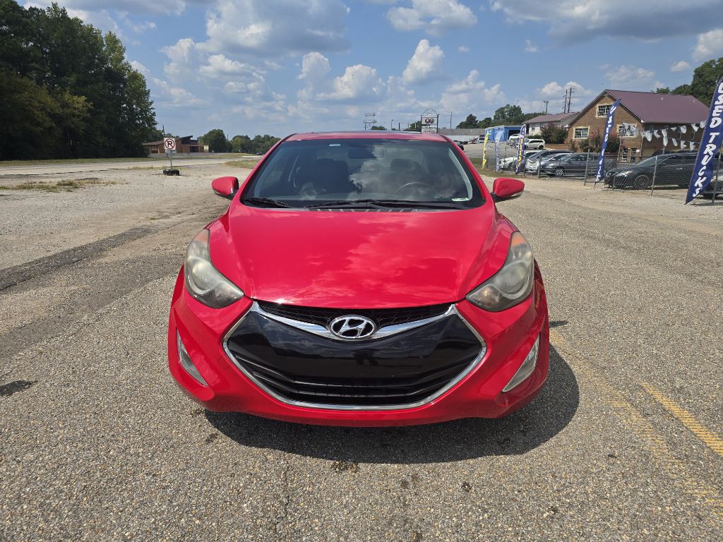 2013 Hyundai Elantra Image 2