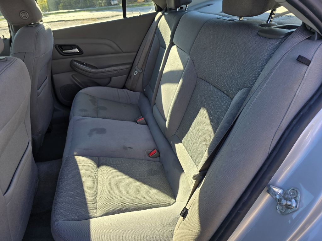 2015 Chevrolet Malibu Image 14
