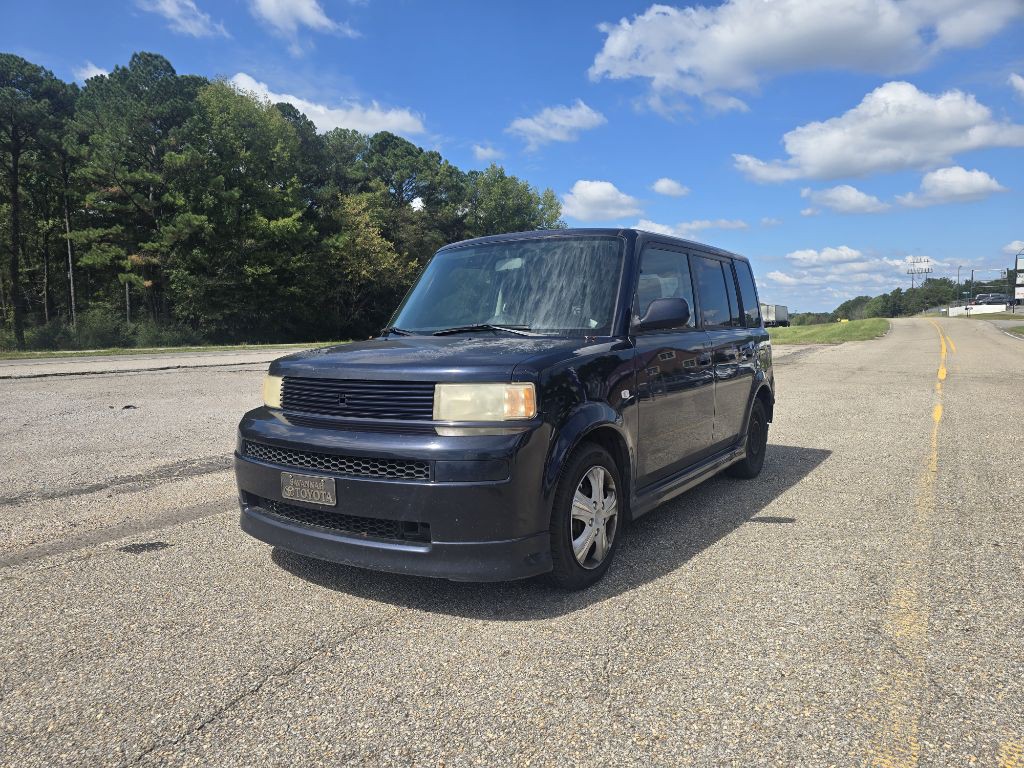 2004 Scion xB Image 1