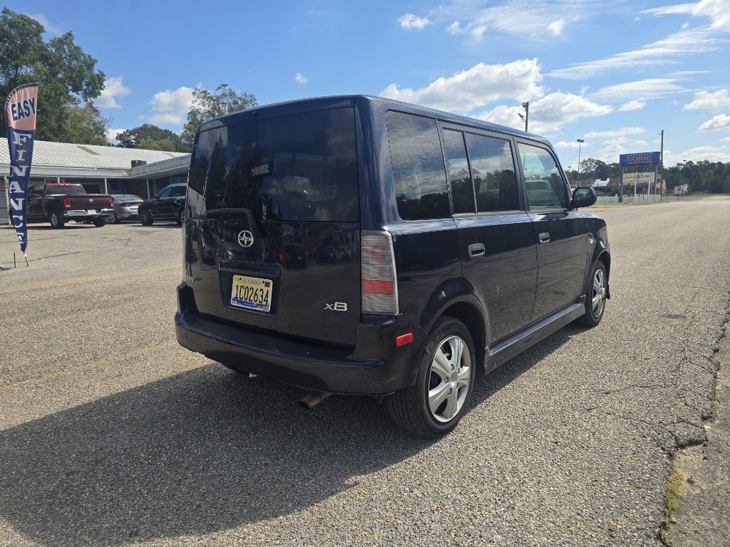 2004 Scion xB Image 6