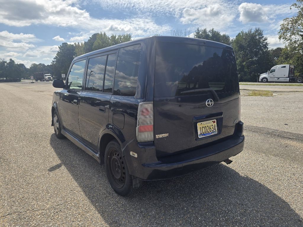 2004 Scion xB Image 8