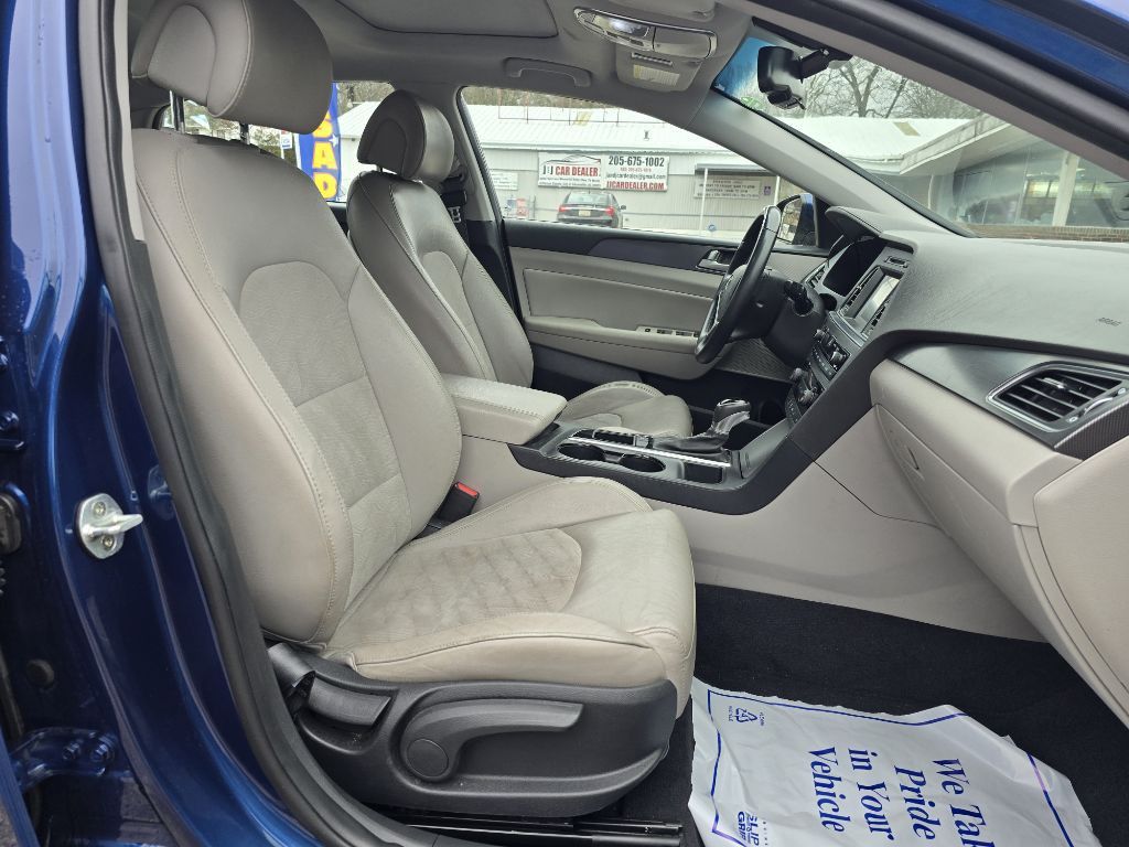 2017 Hyundai Sonata Image 17