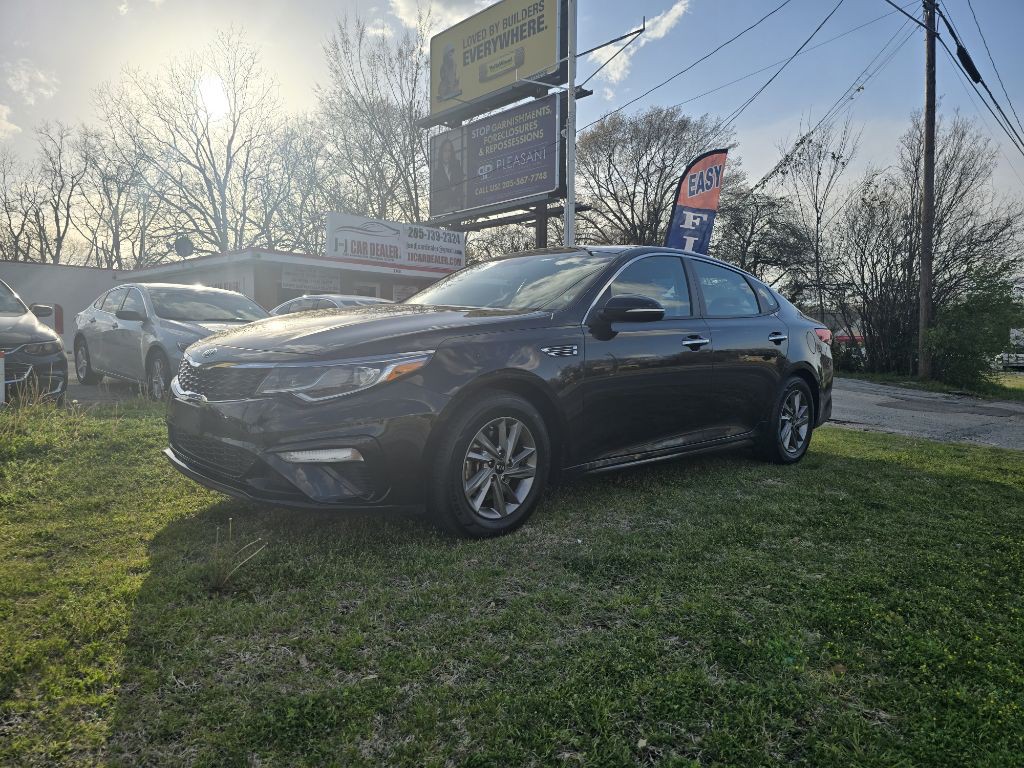 2020 Kia Optima Image 1