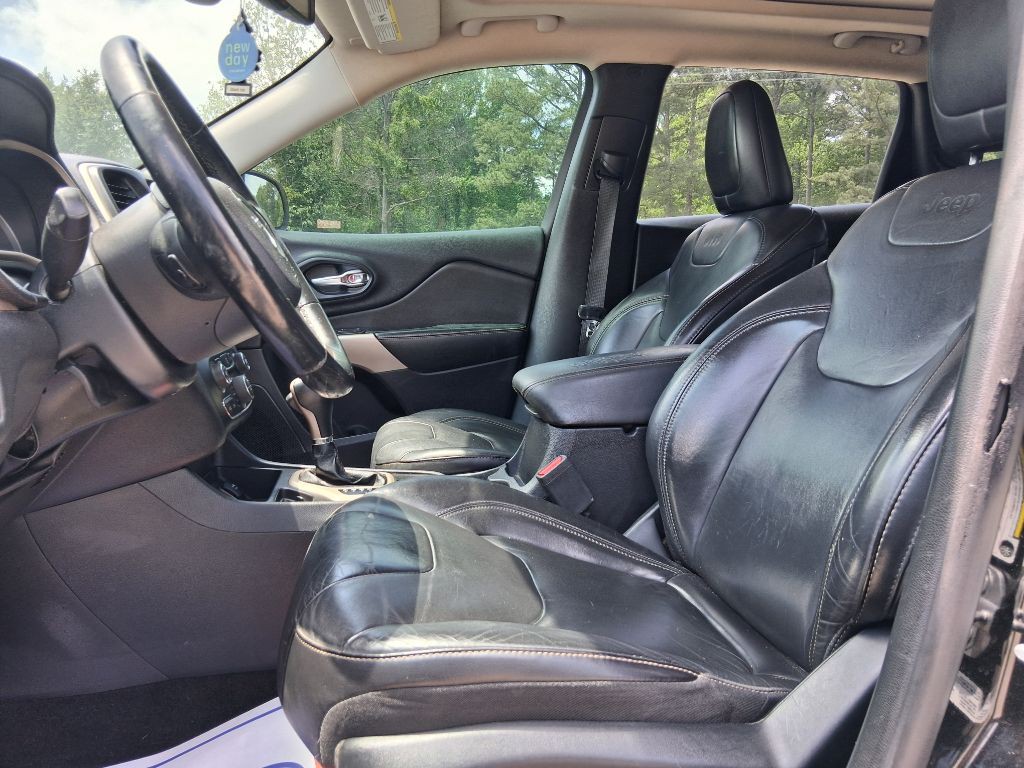 2017 Jeep Cherokee Image 9