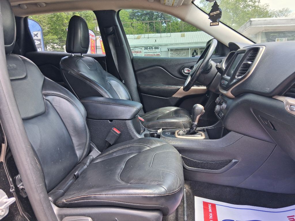 2017 Jeep Cherokee Image 15