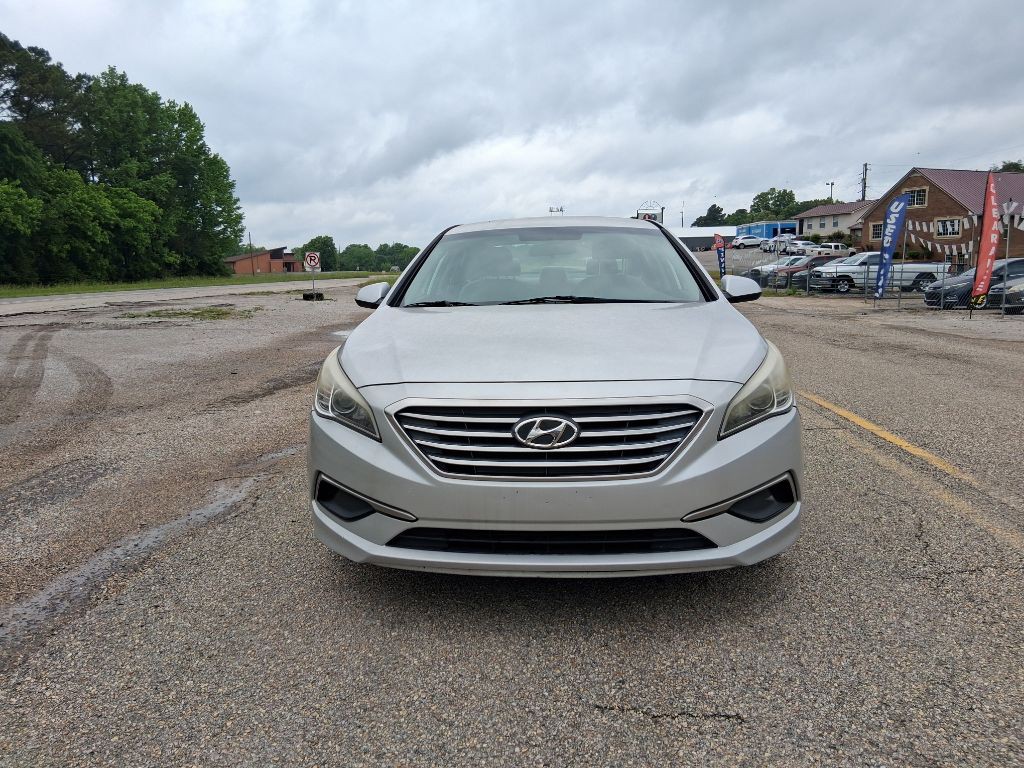 2017 Hyundai Sonata Image 2