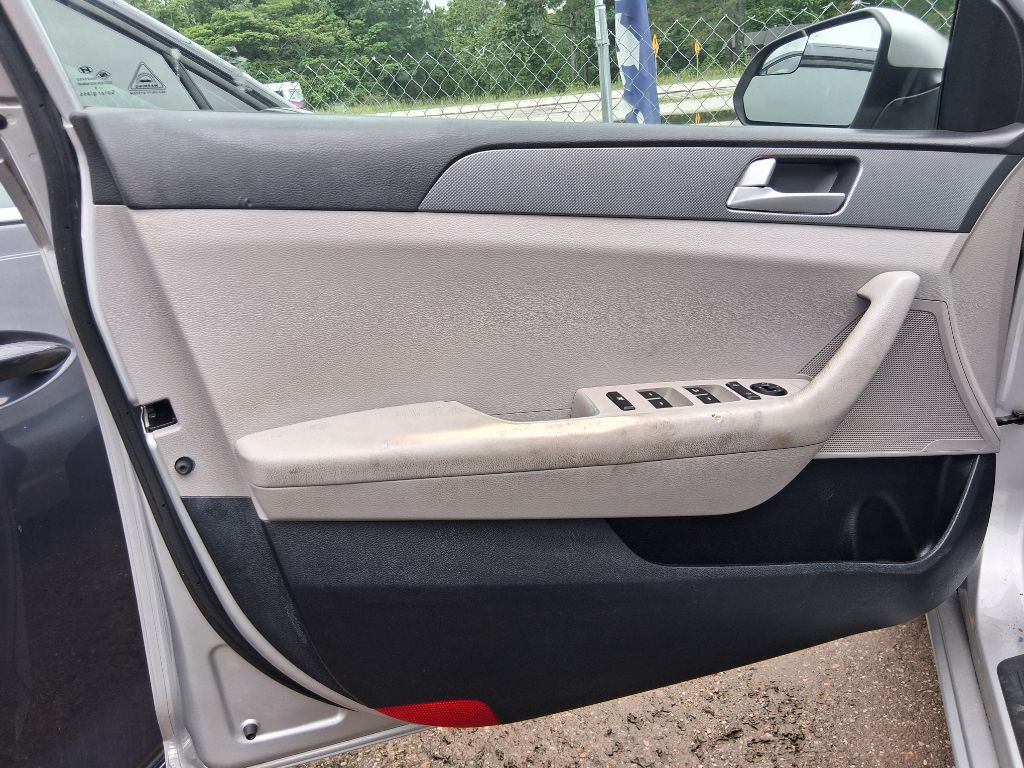 2017 Hyundai Sonata Image 9