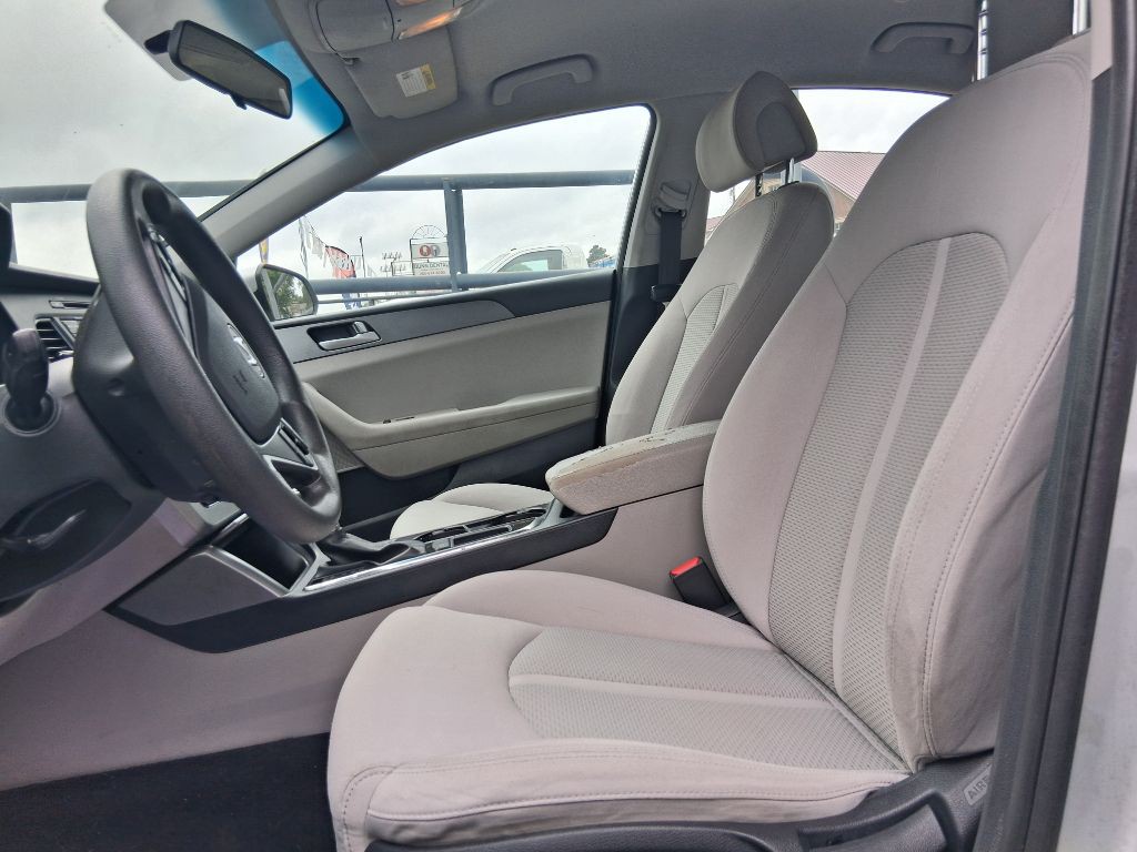 2017 Hyundai Sonata Image 10