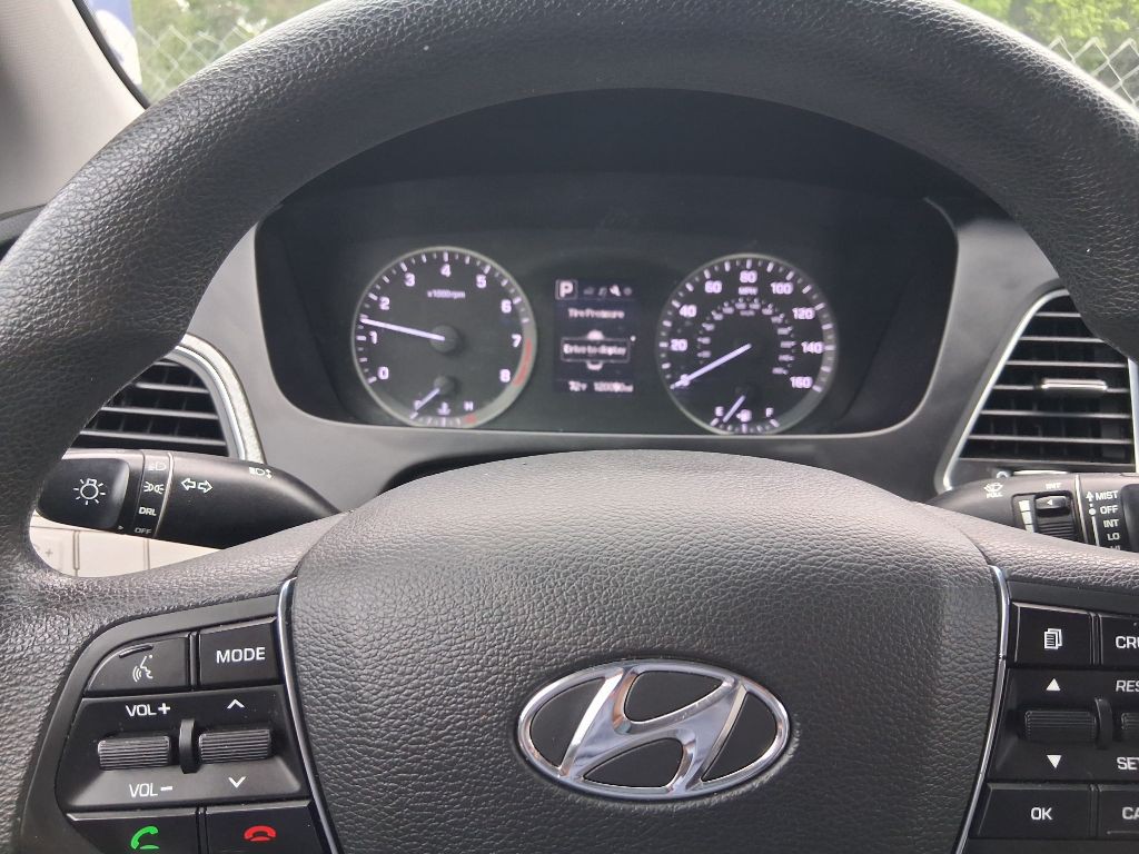 2017 Hyundai Sonata Image 11