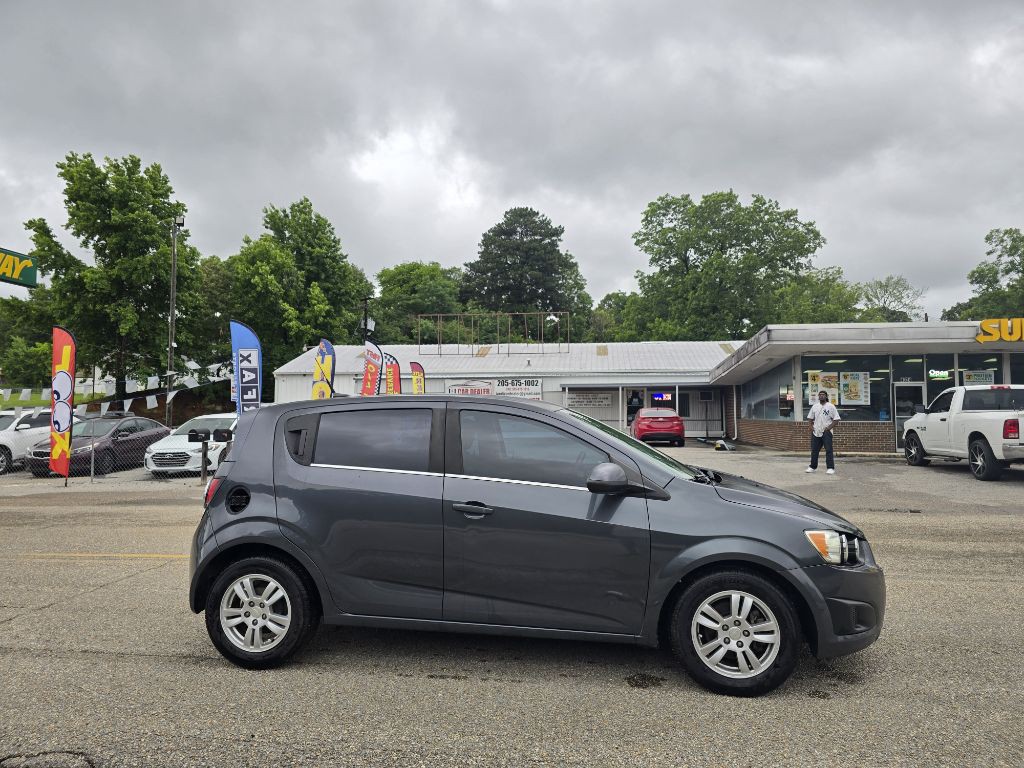 2013 Chevrolet Sonic Image 4