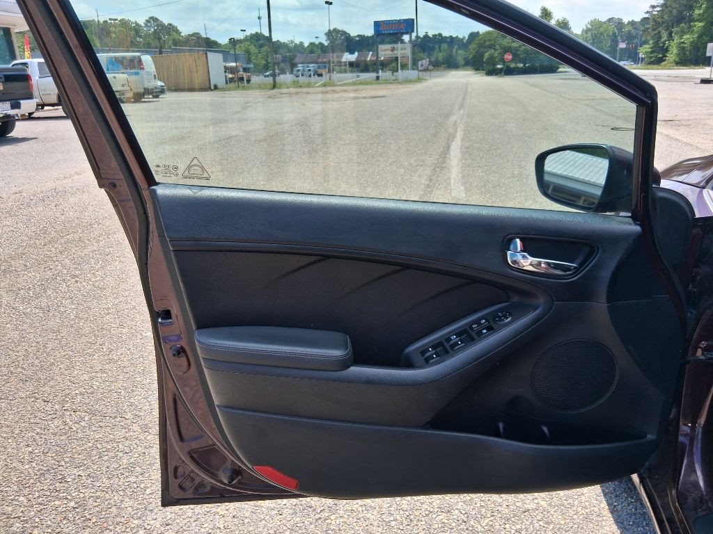 2018 Kia Forte Image 12