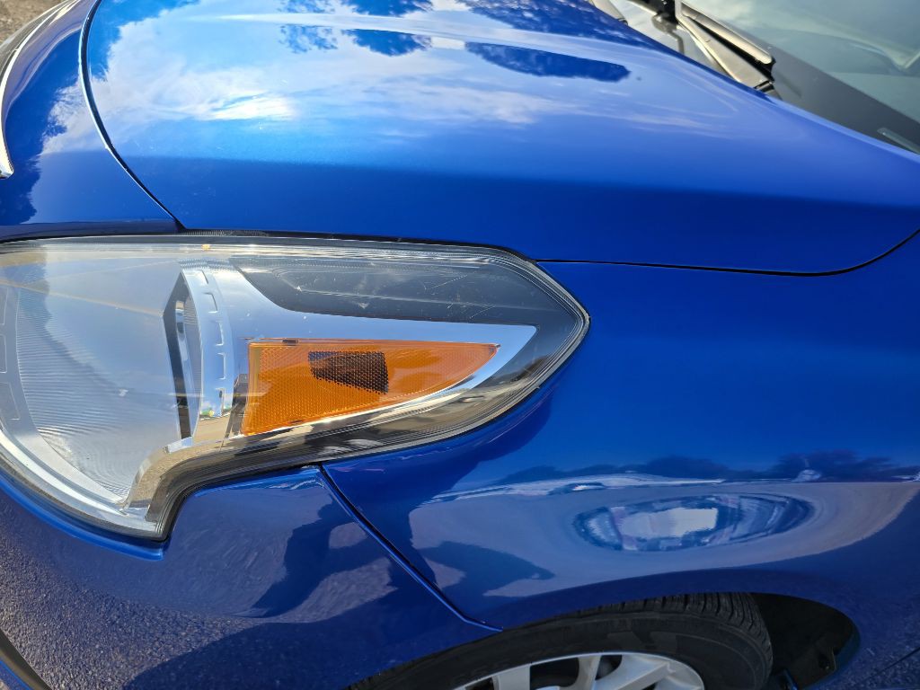 2017 Nissan Versa Image 6