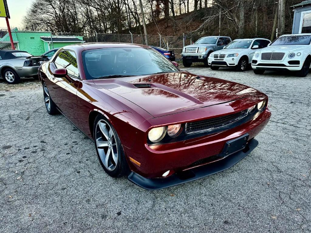 2014 Dodge Challenger Image 2