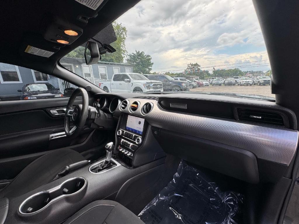 2019 Ford Mustang Image 15