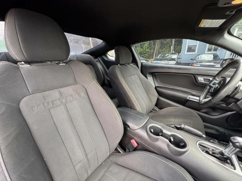 2019 Ford Mustang Image 16