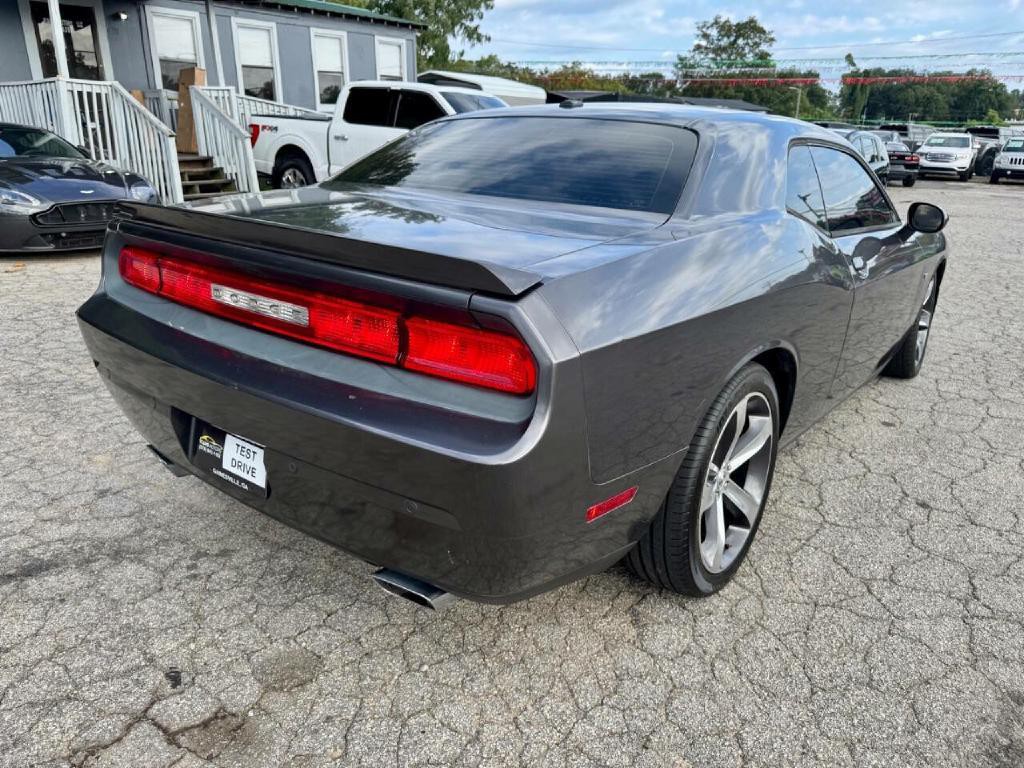 2014 Dodge Challenger Image 4