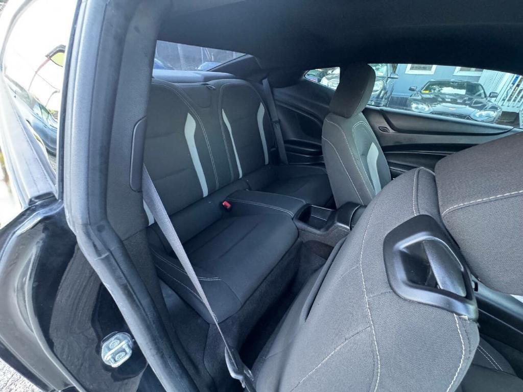 2019 Chevrolet Camaro Image 12