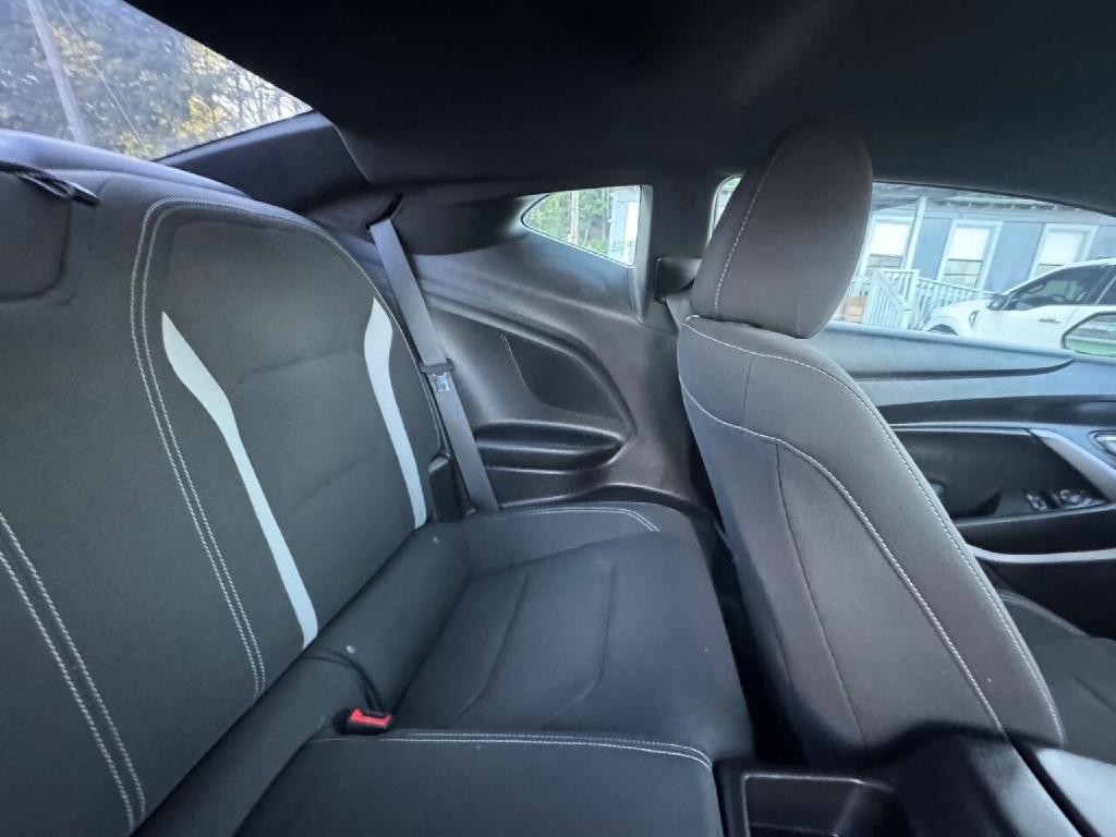 2019 Chevrolet Camaro Image 13