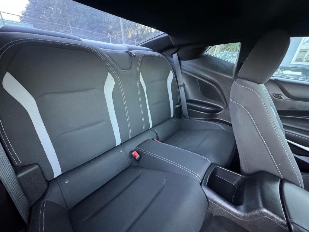 2019 Chevrolet Camaro Image 14