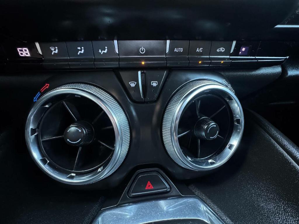 2019 Chevrolet Camaro Image 25