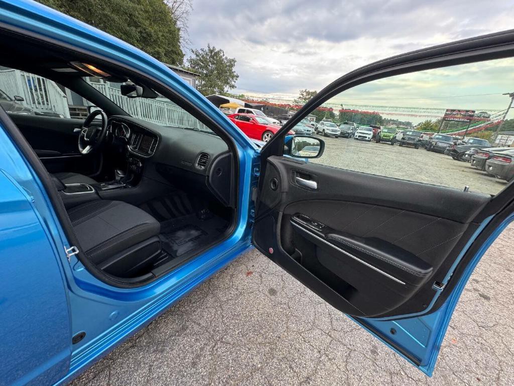 2016 Dodge Charger Image 19