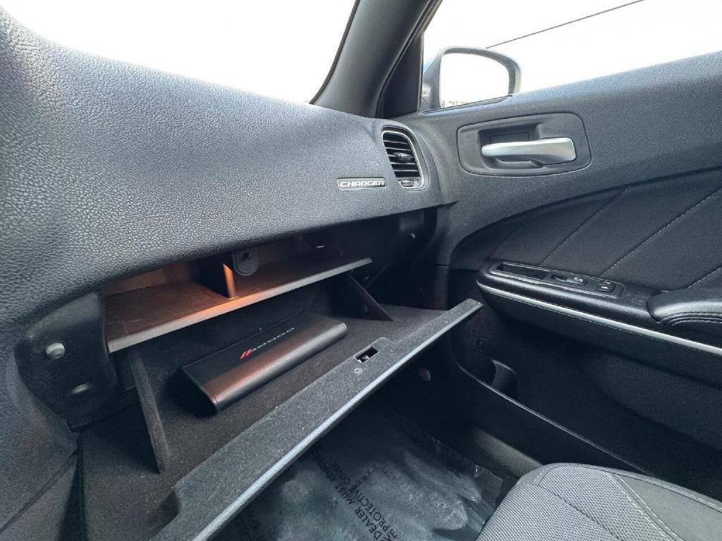 2016 Dodge Charger Image 27