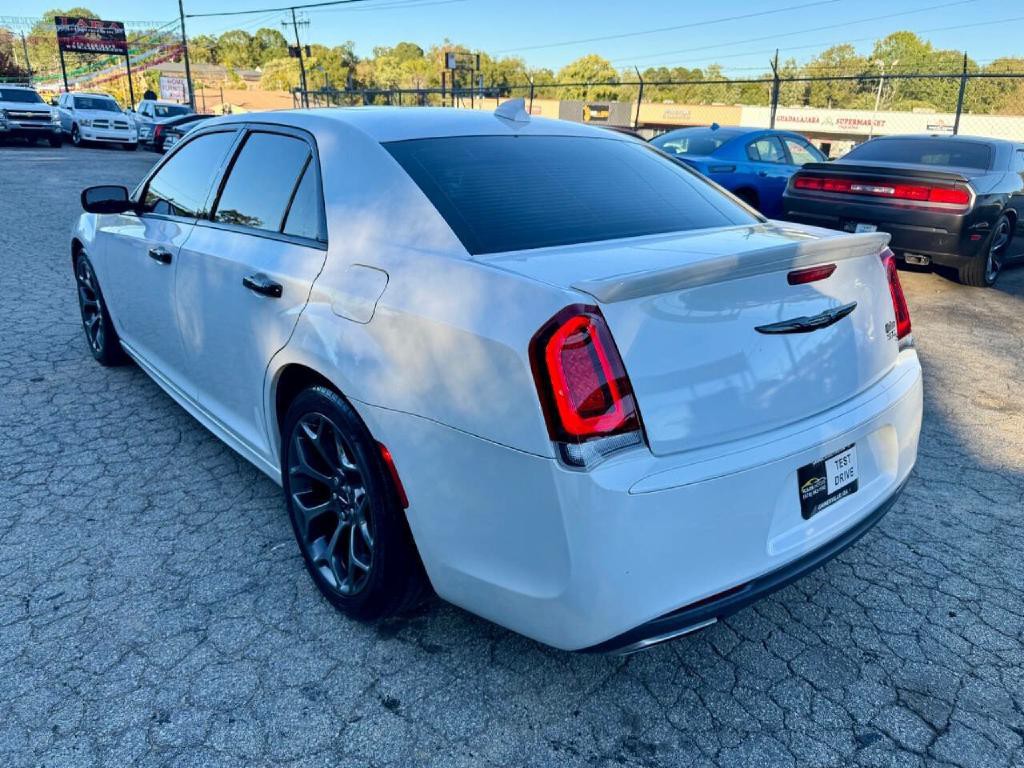2016 Chrysler 300 Image 5