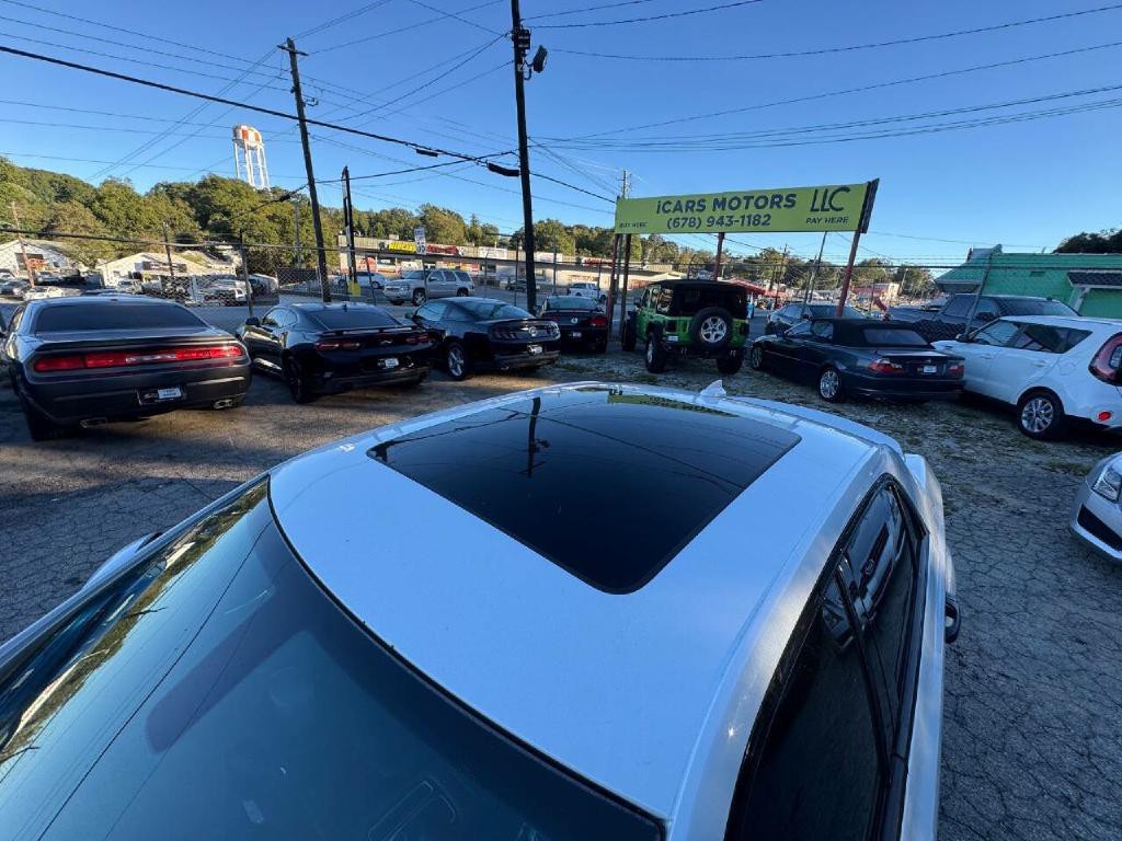 2016 Chrysler 300 Image 8