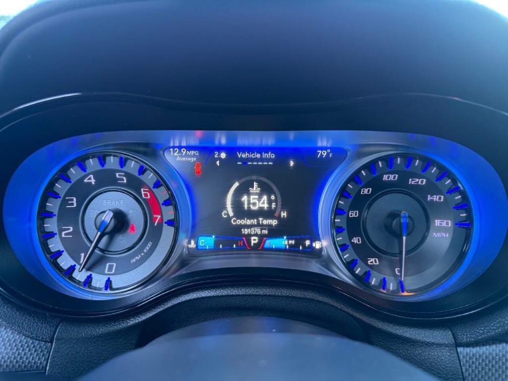 2016 Chrysler 300 Image 36