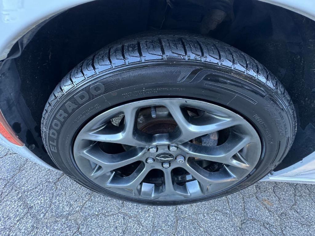 2016 Chrysler 300 Image 41