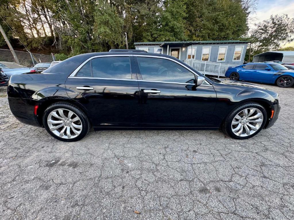 2015 Chrysler 300 Image 5