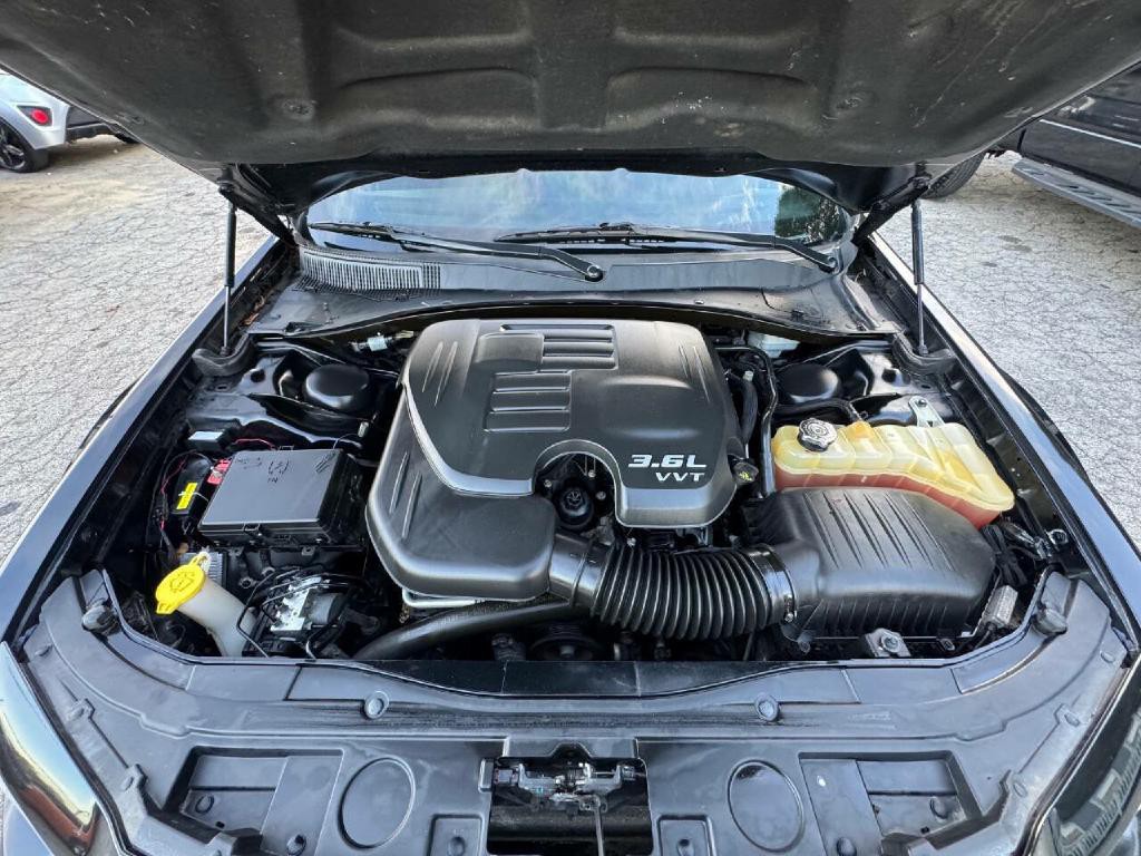 2015 Chrysler 300 Image 34