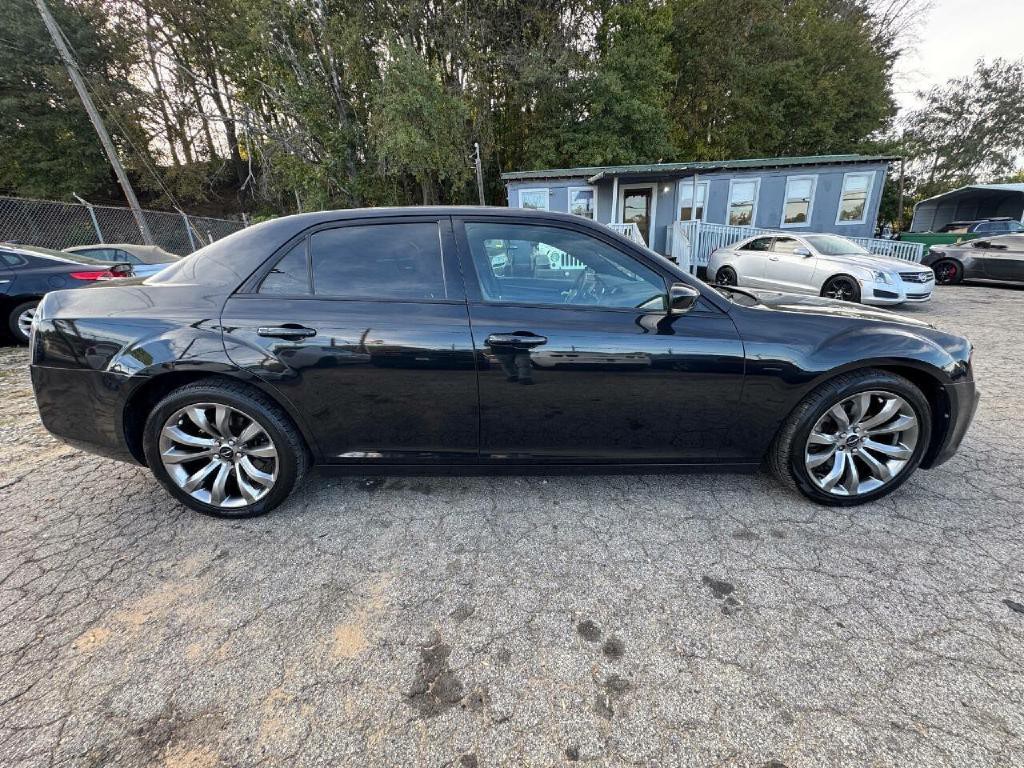 2014 Chrysler 300 Image 6
