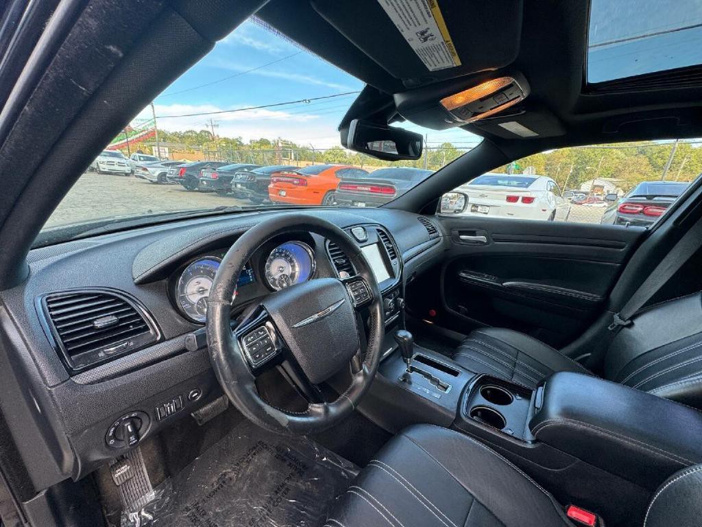 2014 Chrysler 300 Image 22