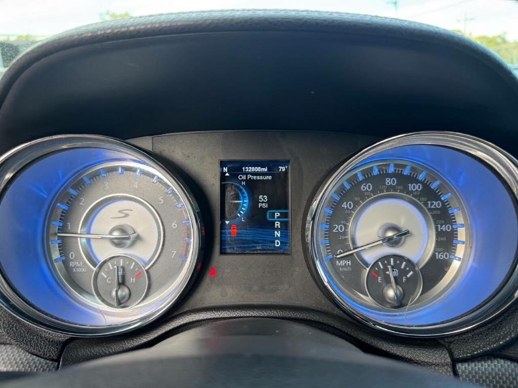 2014 Chrysler 300 Image 25