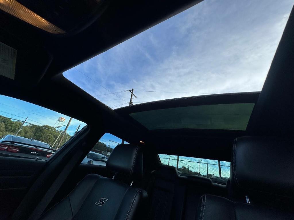 2014 Chrysler 300 Image 33