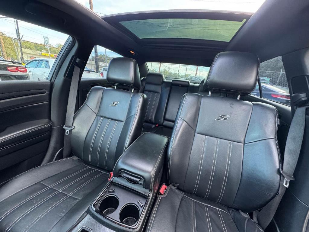 2014 Chrysler 300 Image 34